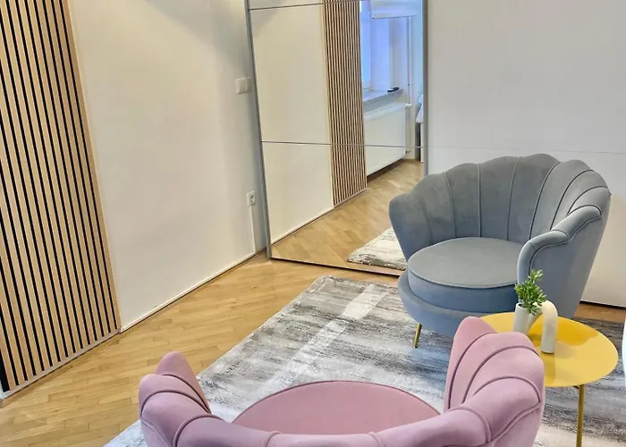 Topel Dom V Srediscu Mesta Apartamento